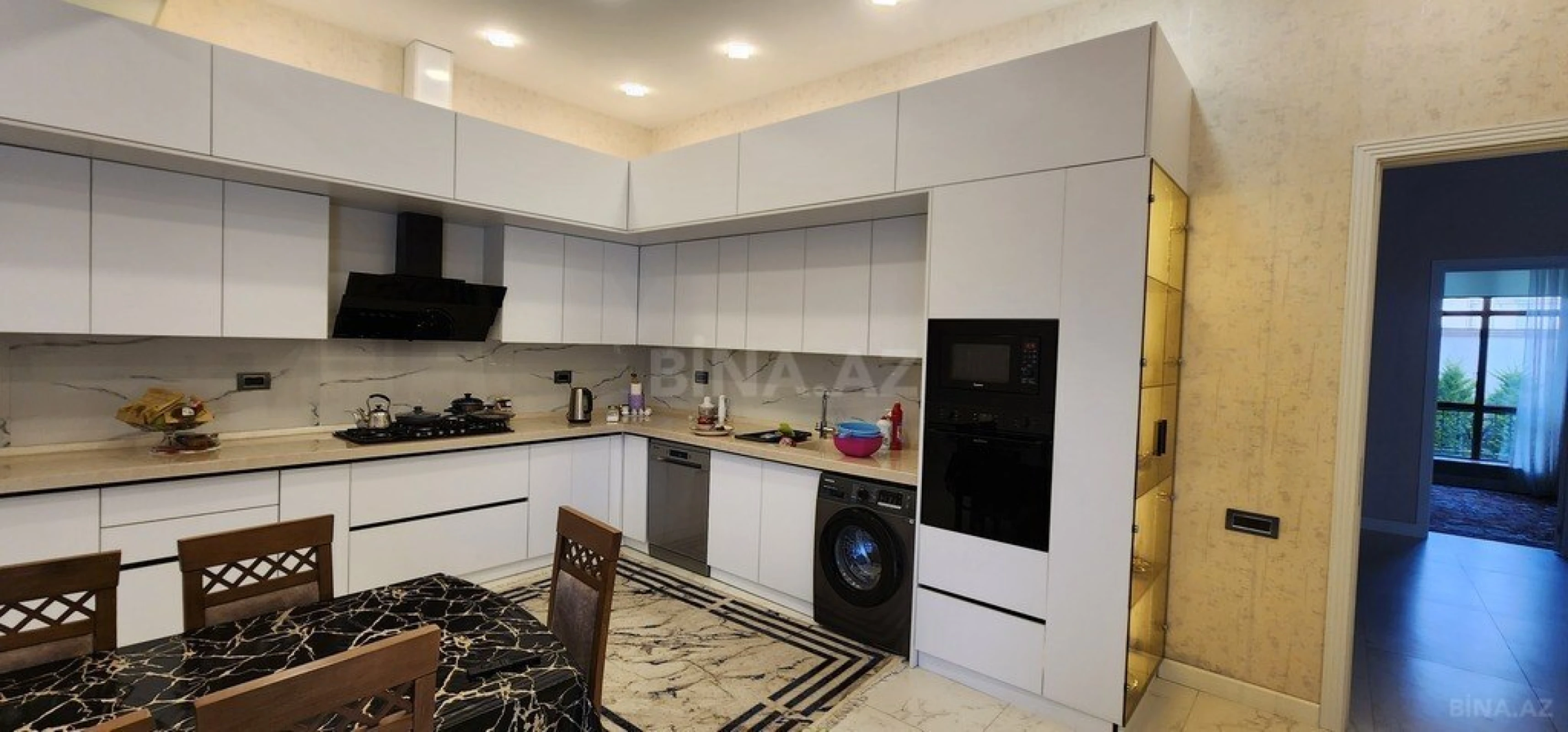 Kirayə verilir 6 otaqlı həyət evi 350 m²