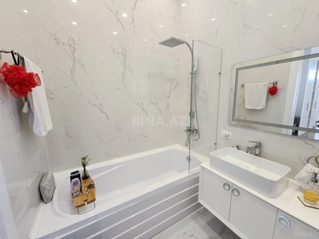 Kirayə verilir 4 otaqlı həyət evi 240 m²