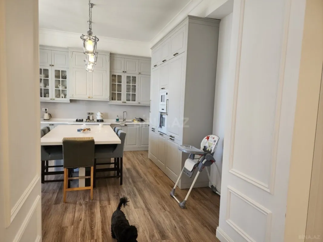 Kirayə verilir 4 otaqlı həyət evi 240 m²