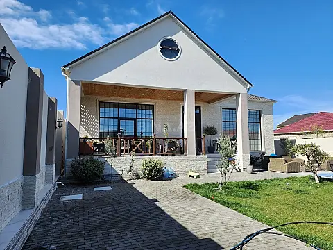 Kirayə verilir 4 otaqlı həyət evi 240 m²