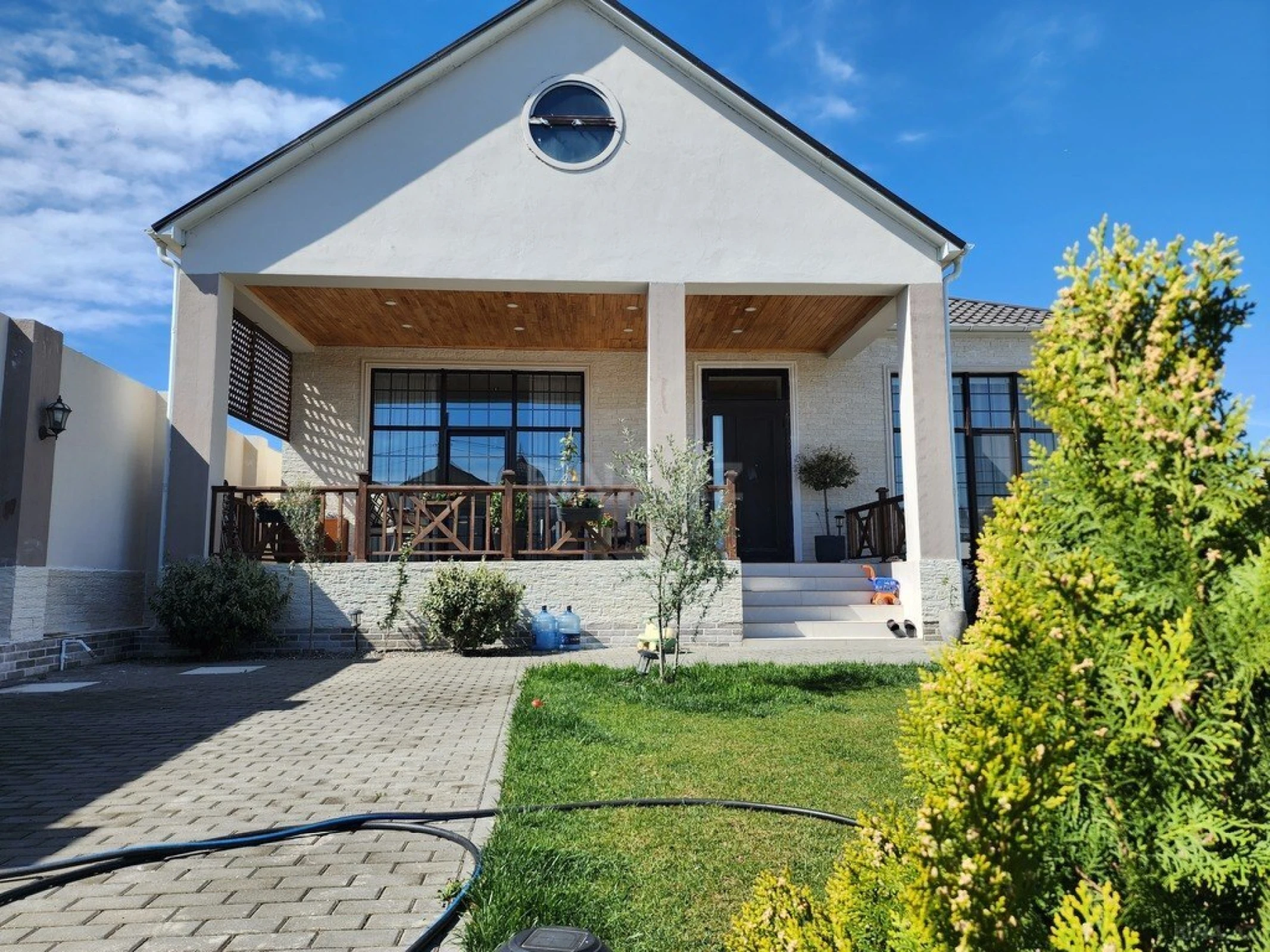 Kirayə verilir 4 otaqlı həyət evi 240 m²