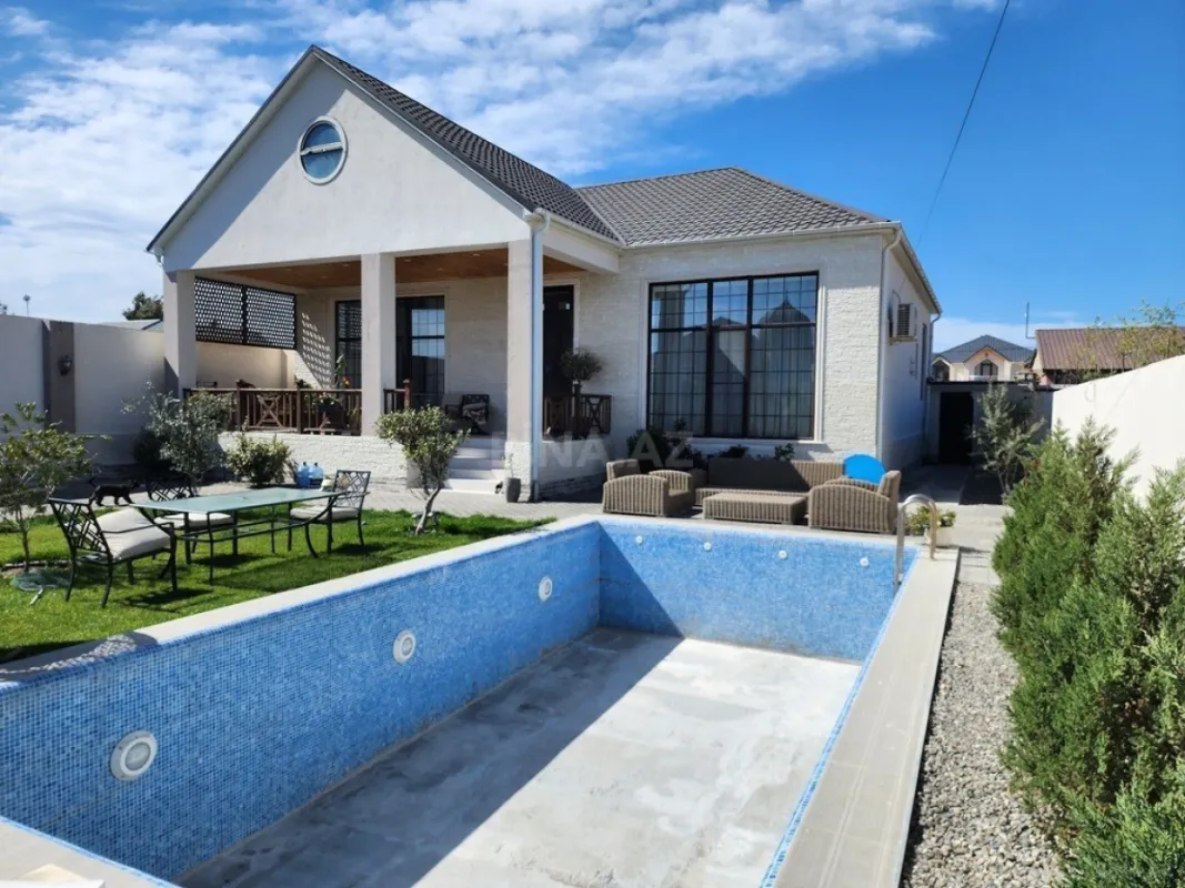 Kirayə verilir 4 otaqlı həyət evi 240 m²