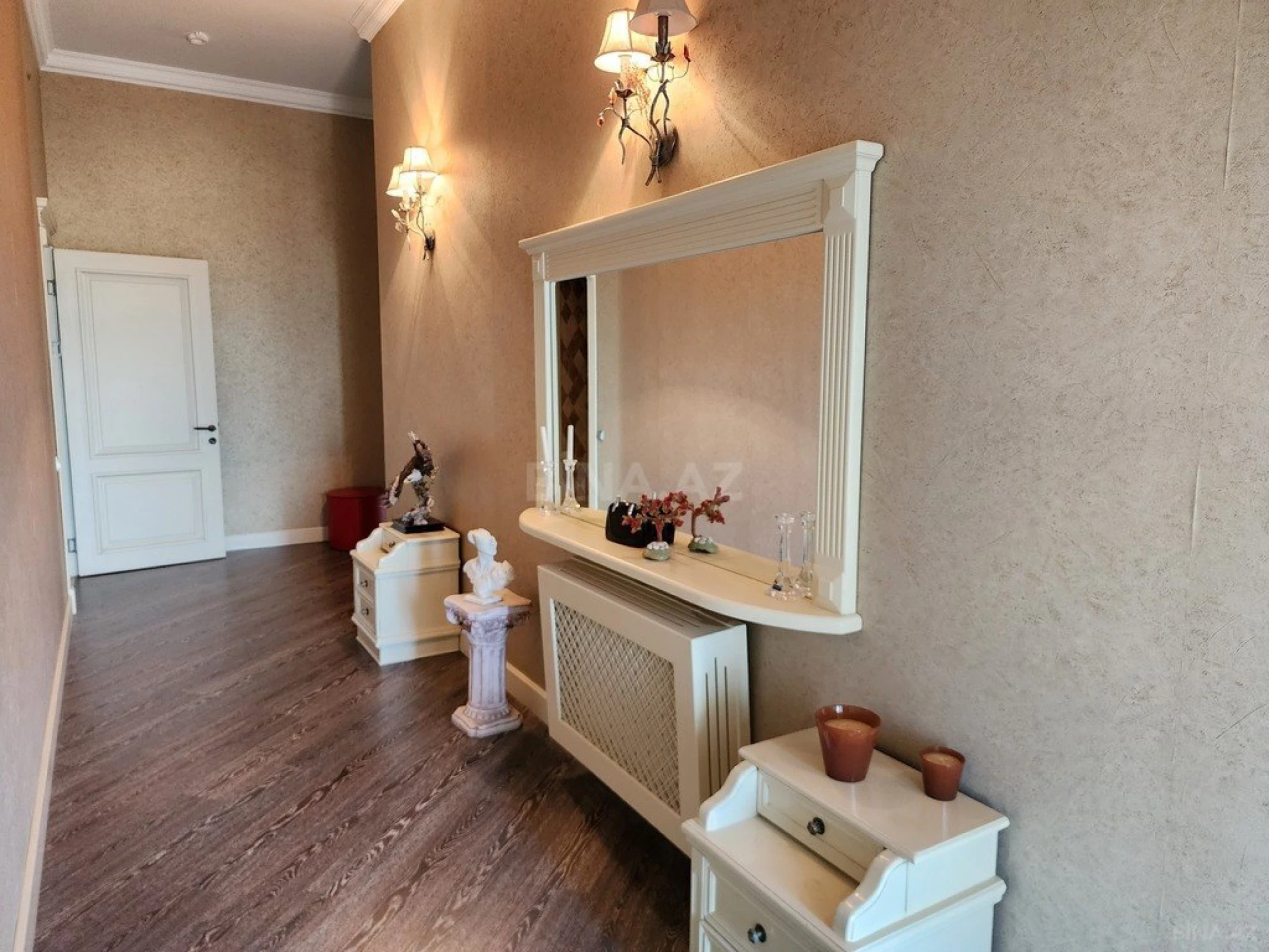 Kirayə verilir 8 otaqlı həyət evi 500 m²