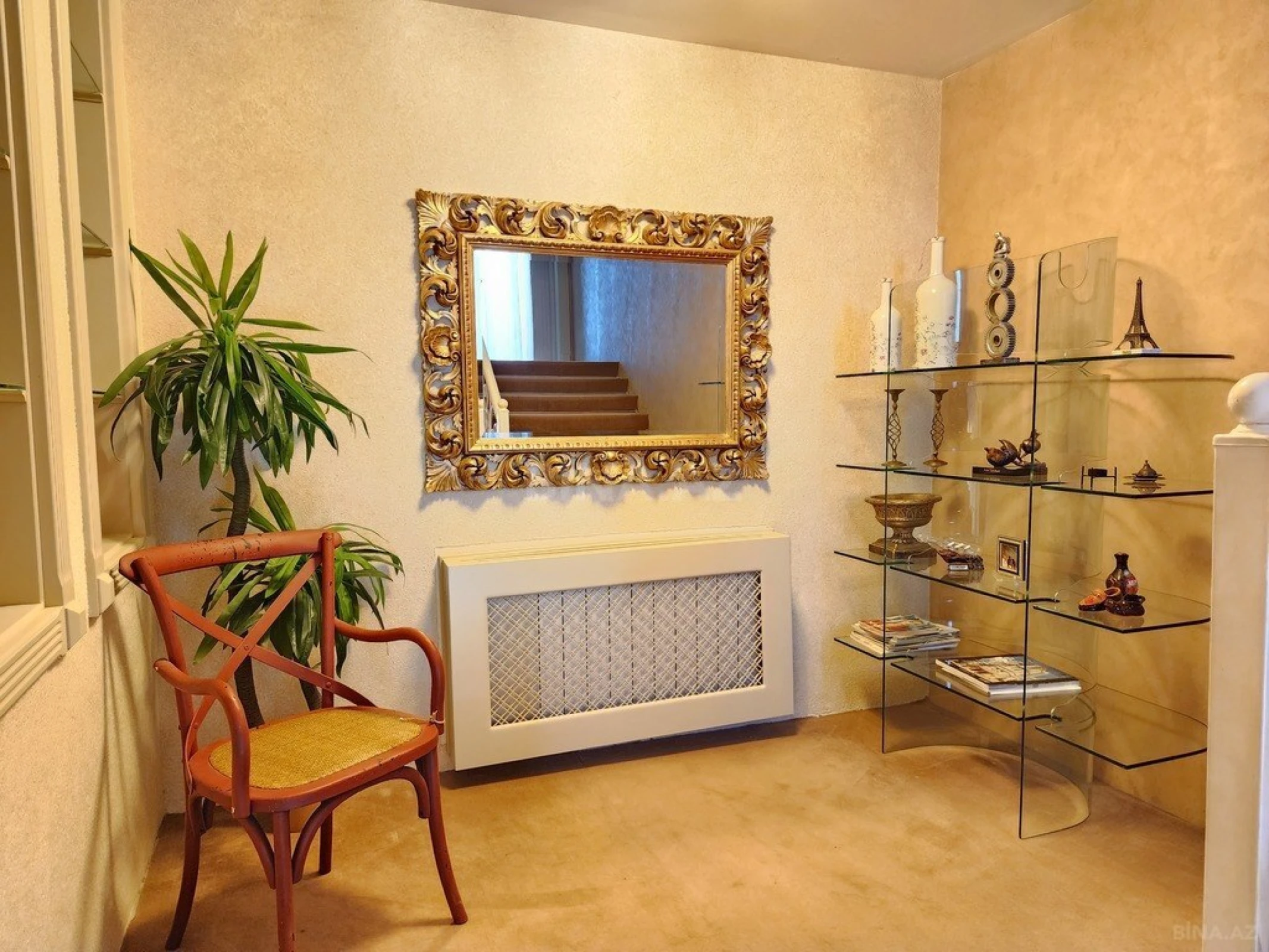 Kirayə verilir 8 otaqlı həyət evi 500 m²