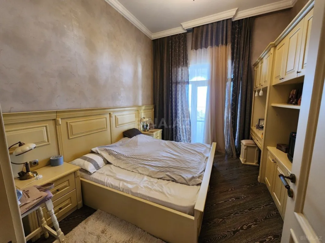 Kirayə verilir 8 otaqlı həyət evi 500 m²