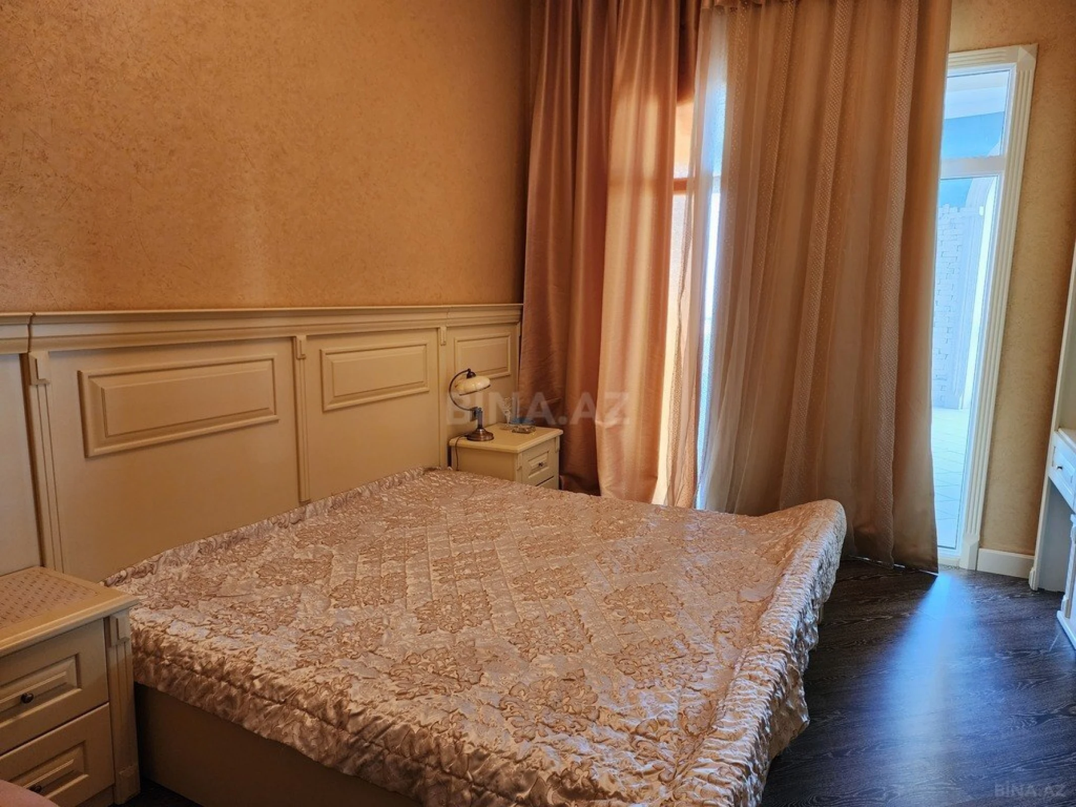 Kirayə verilir 8 otaqlı həyət evi 500 m²