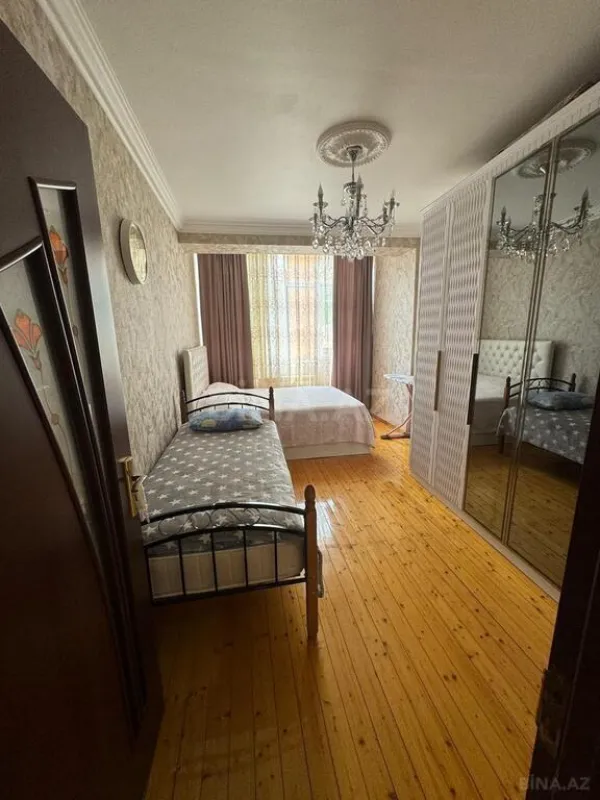 Satılır 2 otaqlı mənzil 80 m²
