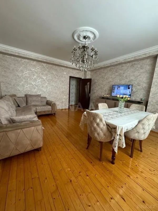 Satılır 2 otaqlı mənzil 80 m²