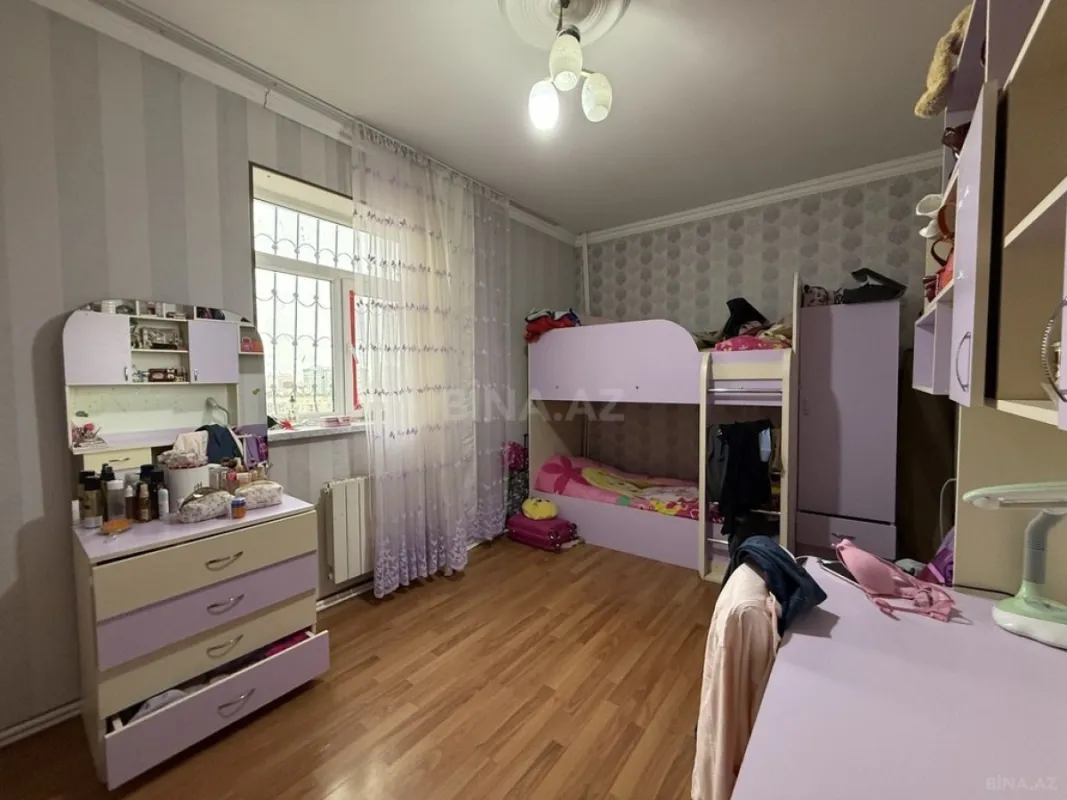 Satılır 4 otaqlı həyət evi 245 m²