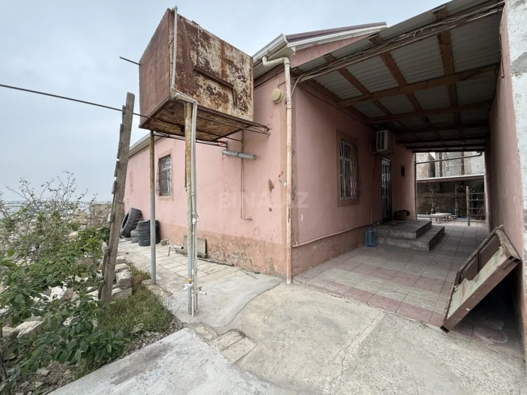 Satılır 4 otaqlı həyət evi 245 m²