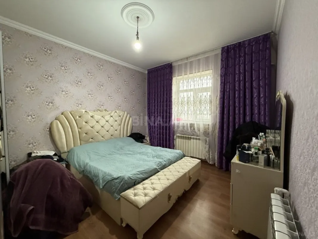 Satılır 4 otaqlı həyət evi 245 m²