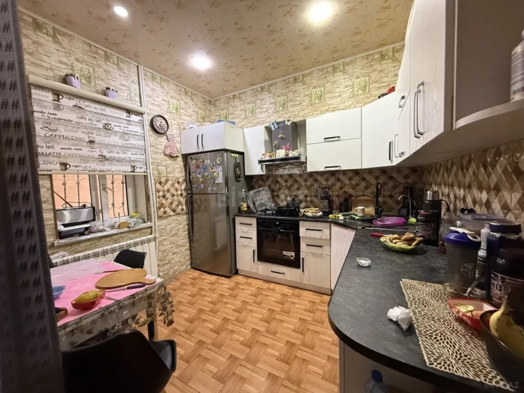 Satılır 4 otaqlı həyət evi 245 m²