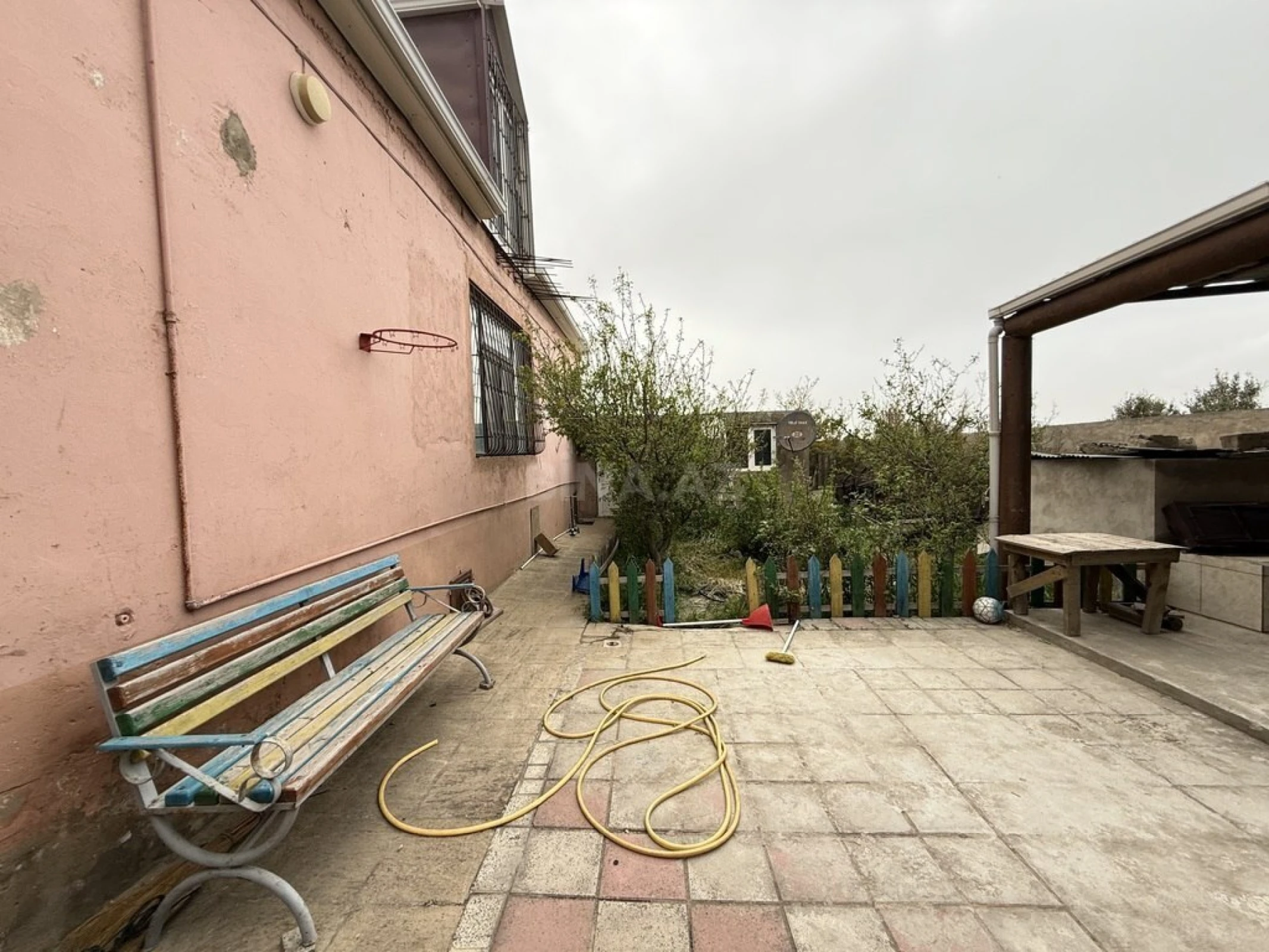 Satılır 4 otaqlı həyət evi 245 m²