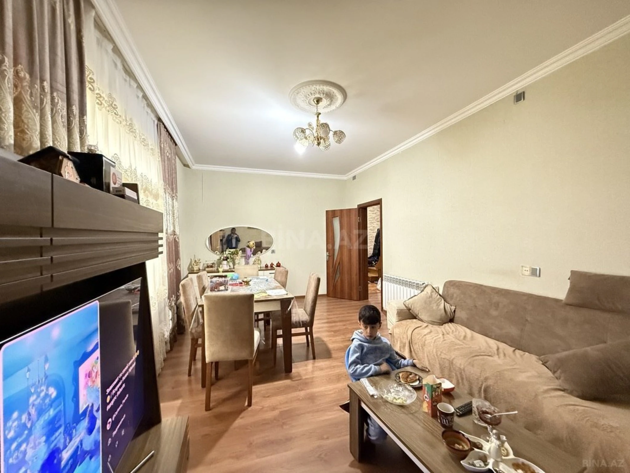 Satılır 4 otaqlı həyət evi 245 m²
