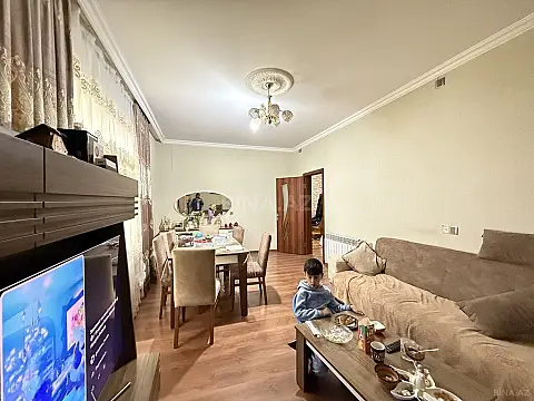 Satılır 4 otaqlı həyət evi 245 m²