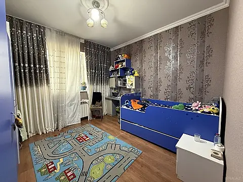 Satılır 4 otaqlı həyət evi 245 m²