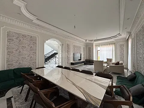 Satılır 5 otaqlı həyət evi 400 m²