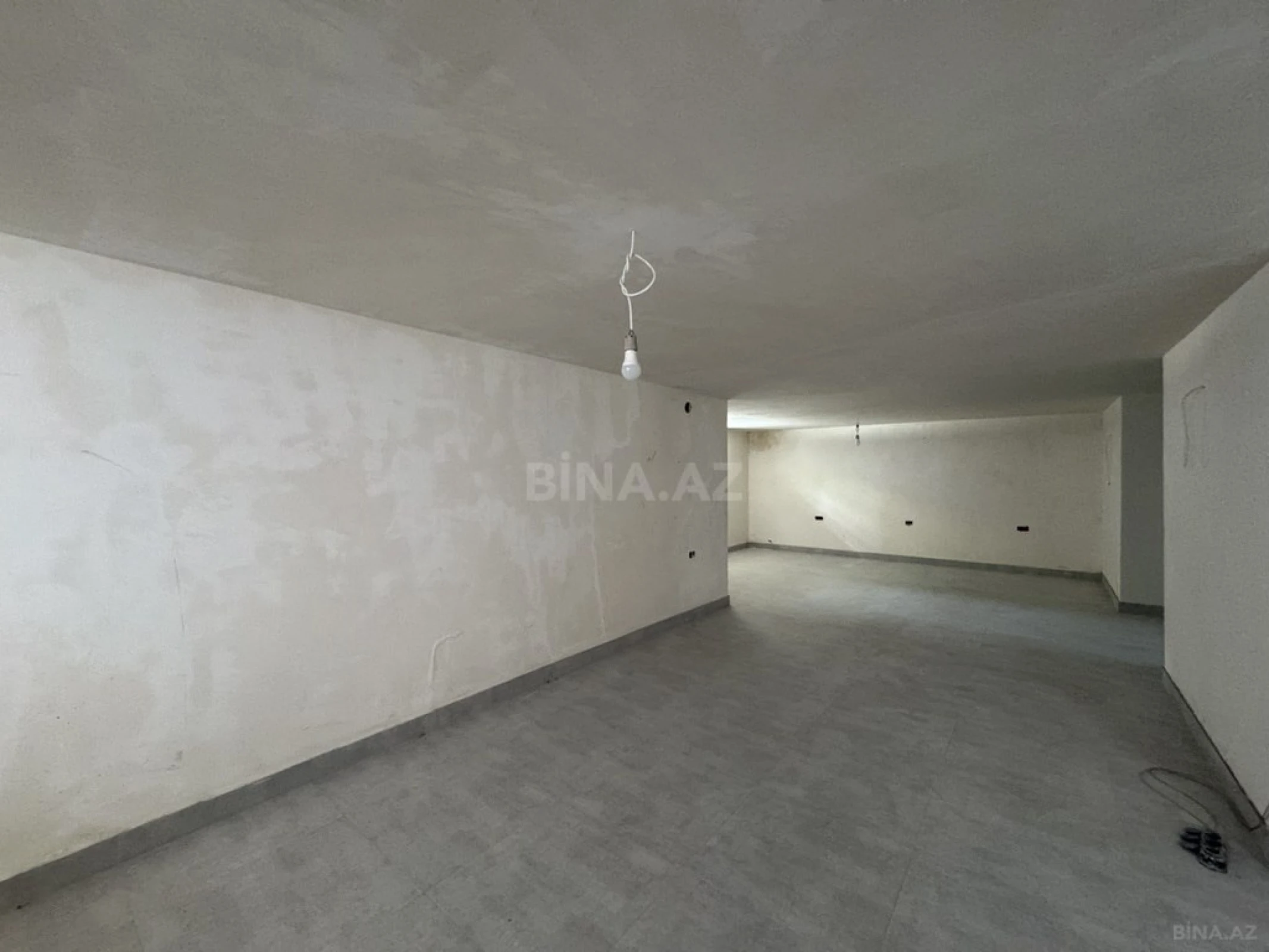 Satılır 5 otaqlı həyət evi 400 m²