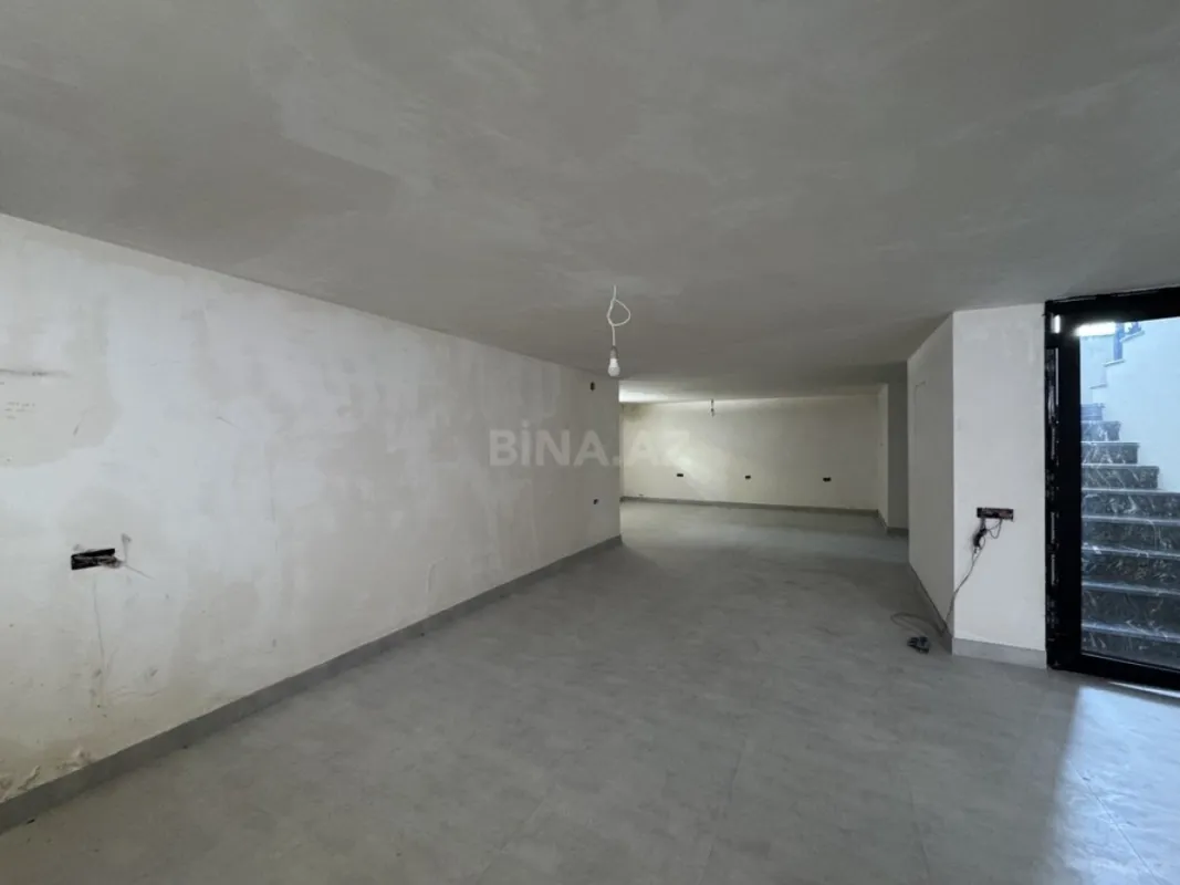 Satılır 5 otaqlı həyət evi 400 m²