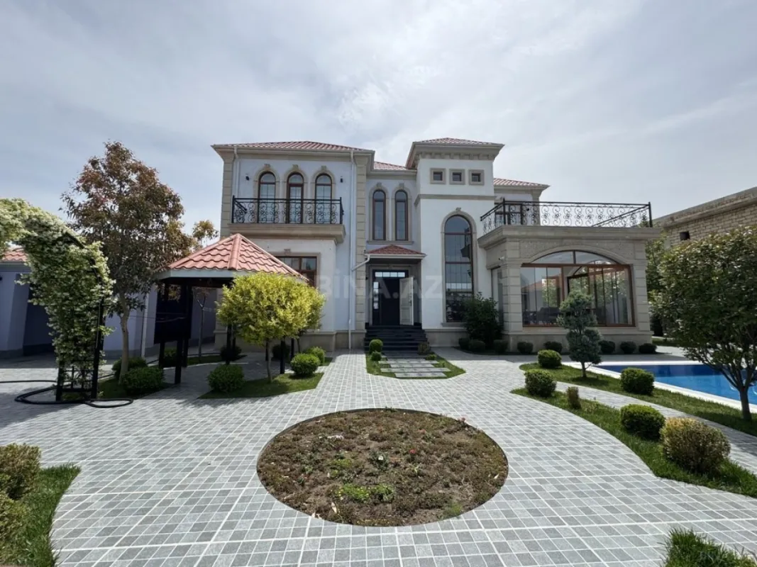 Satılır 5 otaqlı həyət evi 400 m²