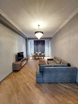 Kirayə verilir 2 otaqlı mənzil 90 m²