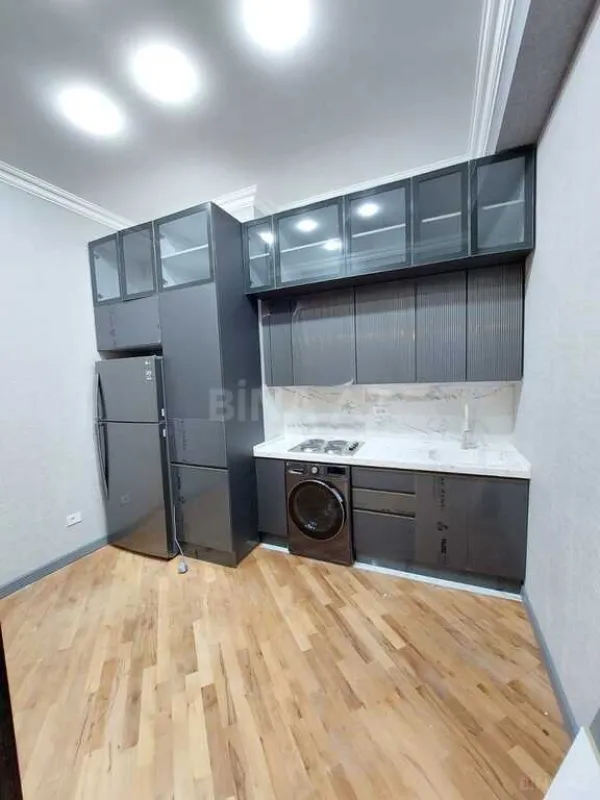 Kirayə verilir 2 otaqlı mənzil 90 m²
