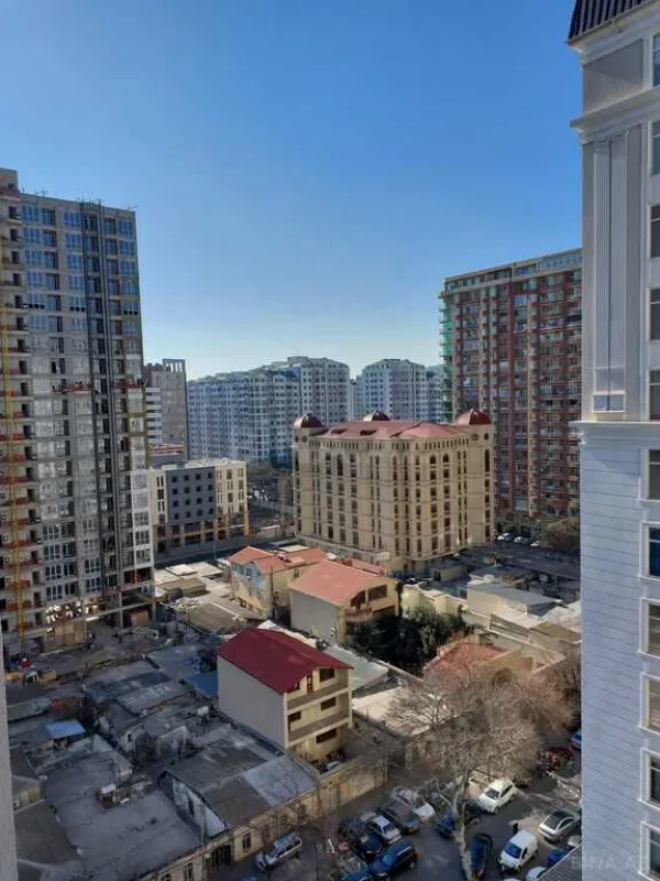 Kirayə verilir 2 otaqlı mənzil 90 m²