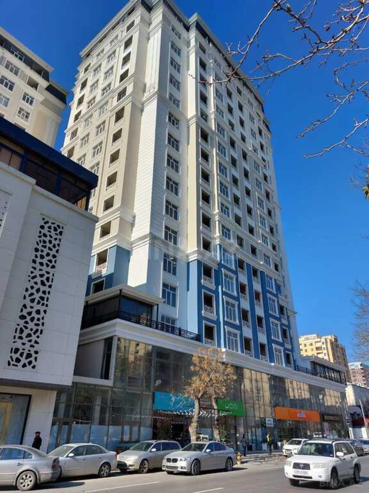 Kirayə verilir 2 otaqlı mənzil 90 m²