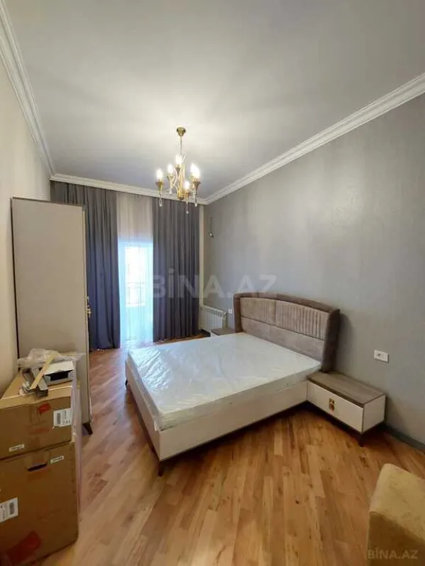 Kirayə verilir 2 otaqlı mənzil 90 m²