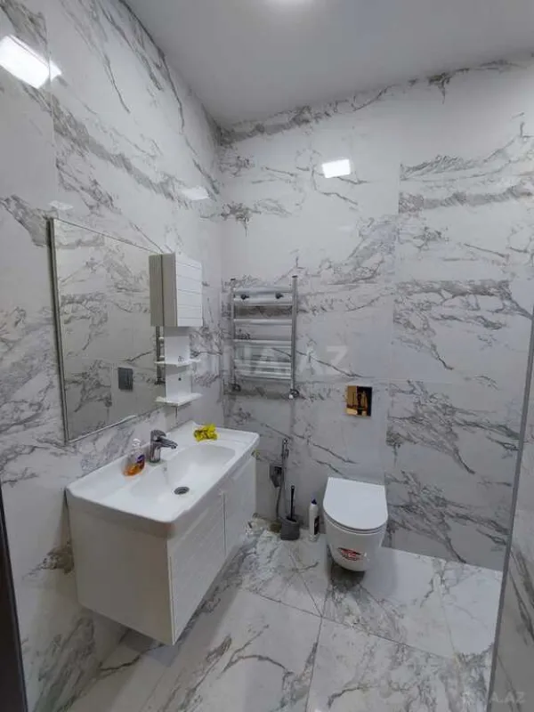 Kirayə verilir 2 otaqlı mənzil 90 m²