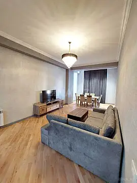 Kirayə verilir 2 otaqlı mənzil 90 m²