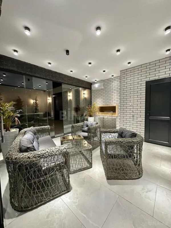 Kirayə verilir 5 otaqlı həyət evi 240 m²