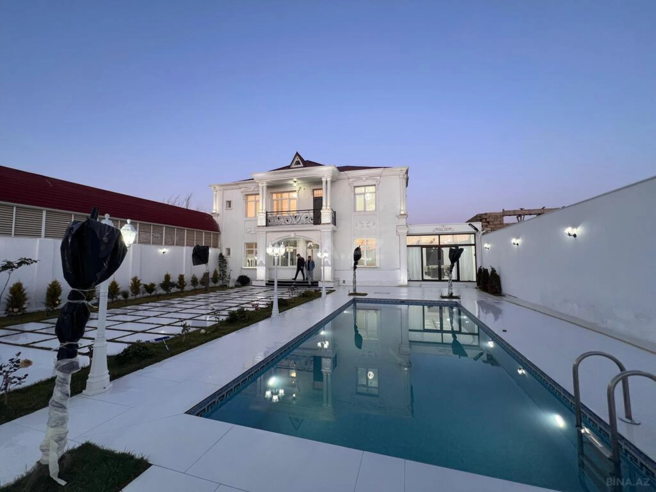 Kirayə verilir 6 otaqlı həyət evi 350 m²