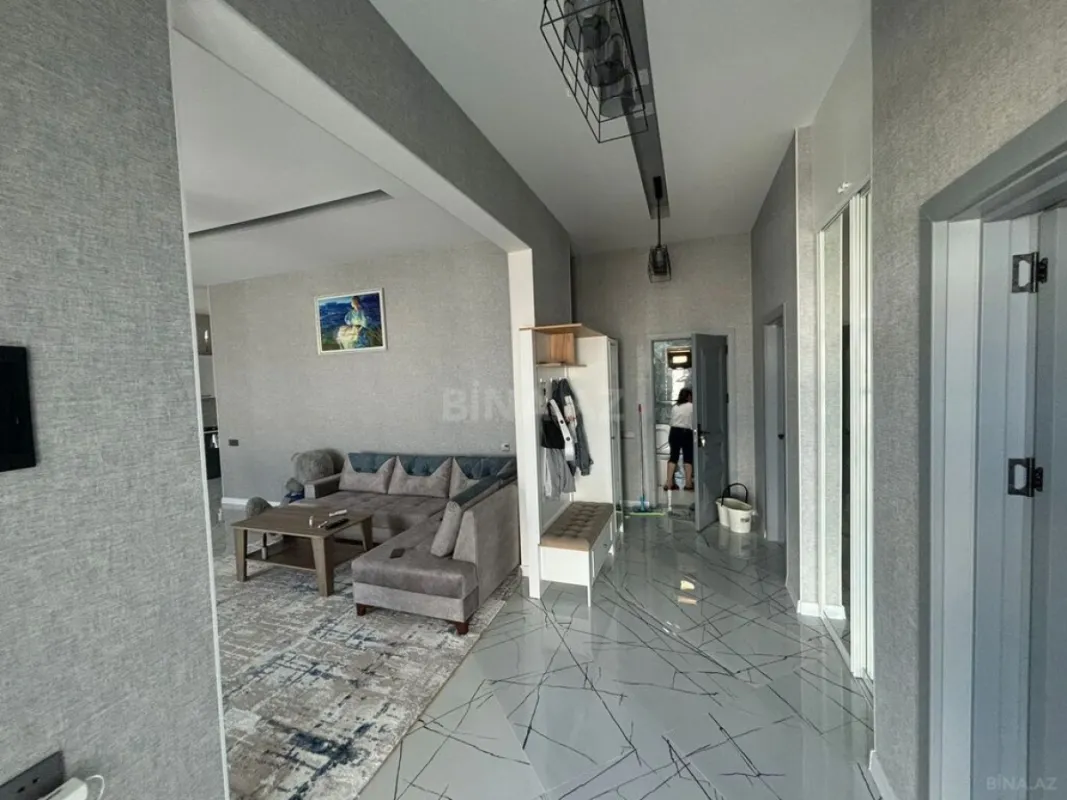 Kirayə verilir 6 otaqlı həyət evi 350 m²