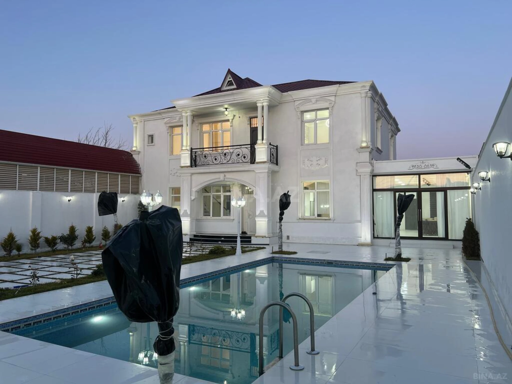 Kirayə verilir 6 otaqlı həyət evi 350 m²