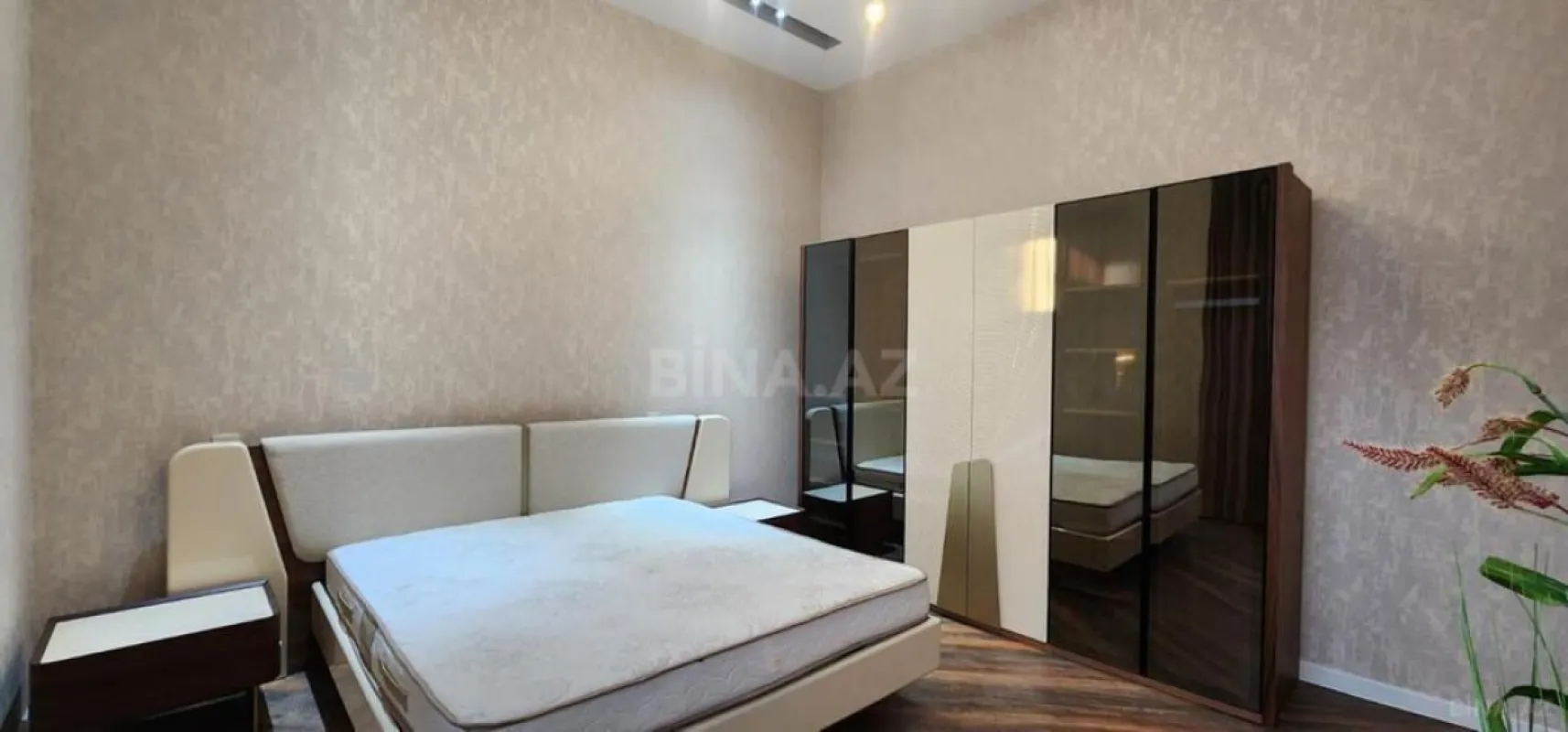 Kirayə verilir 5 otaqlı həyət evi 360 m²