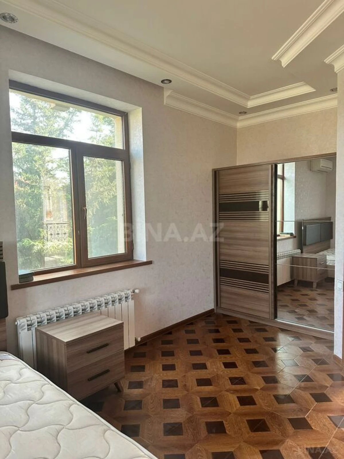 Kirayə verilir 4 otaqlı həyət evi 360 m²