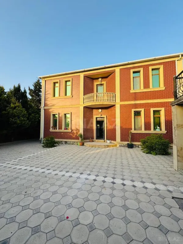 Kirayə verilir 4 otaqlı həyət evi 360 m²