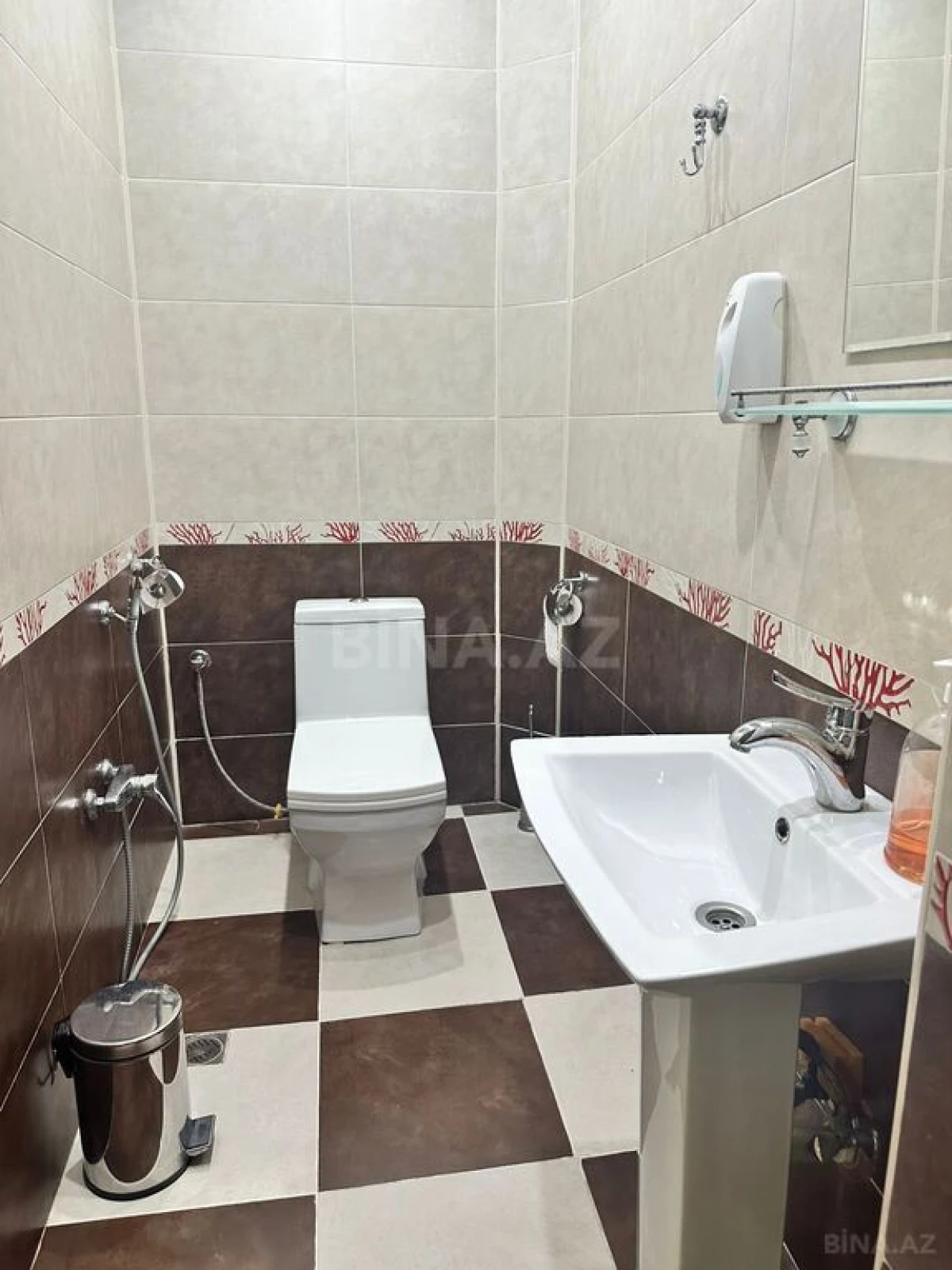 Kirayə verilir 4 otaqlı həyət evi 360 m²