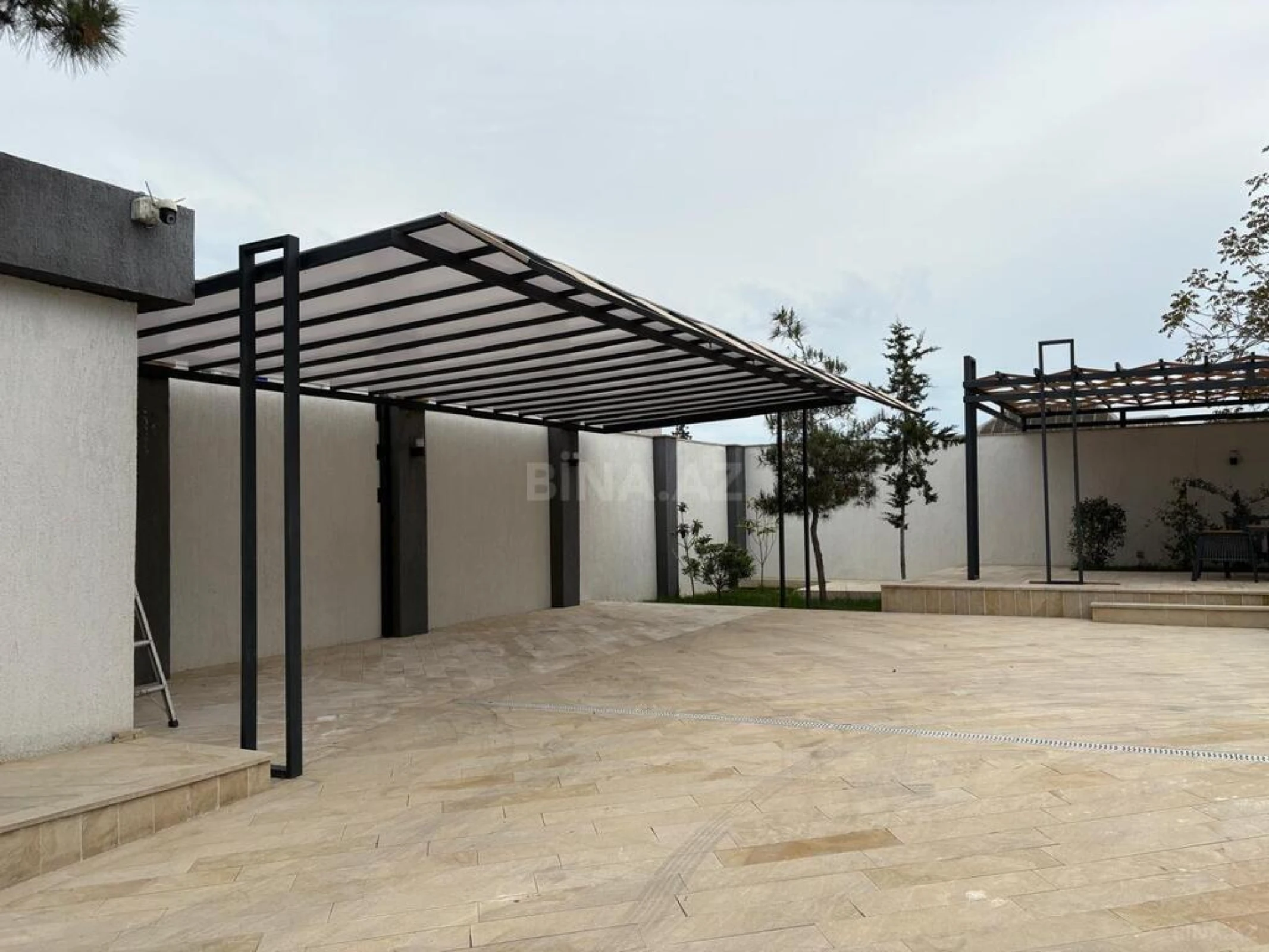 Kirayə verilir 5 otaqlı həyət evi 350 m²