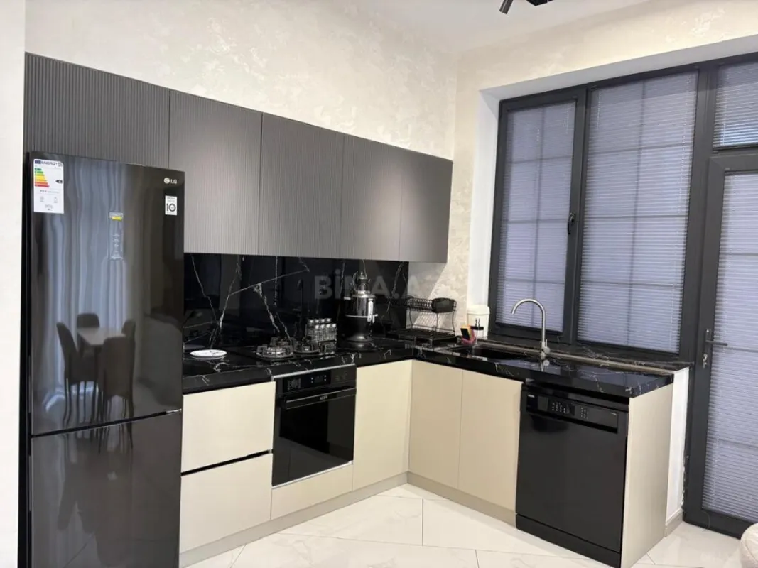 Kirayə verilir 5 otaqlı həyət evi 350 m²
