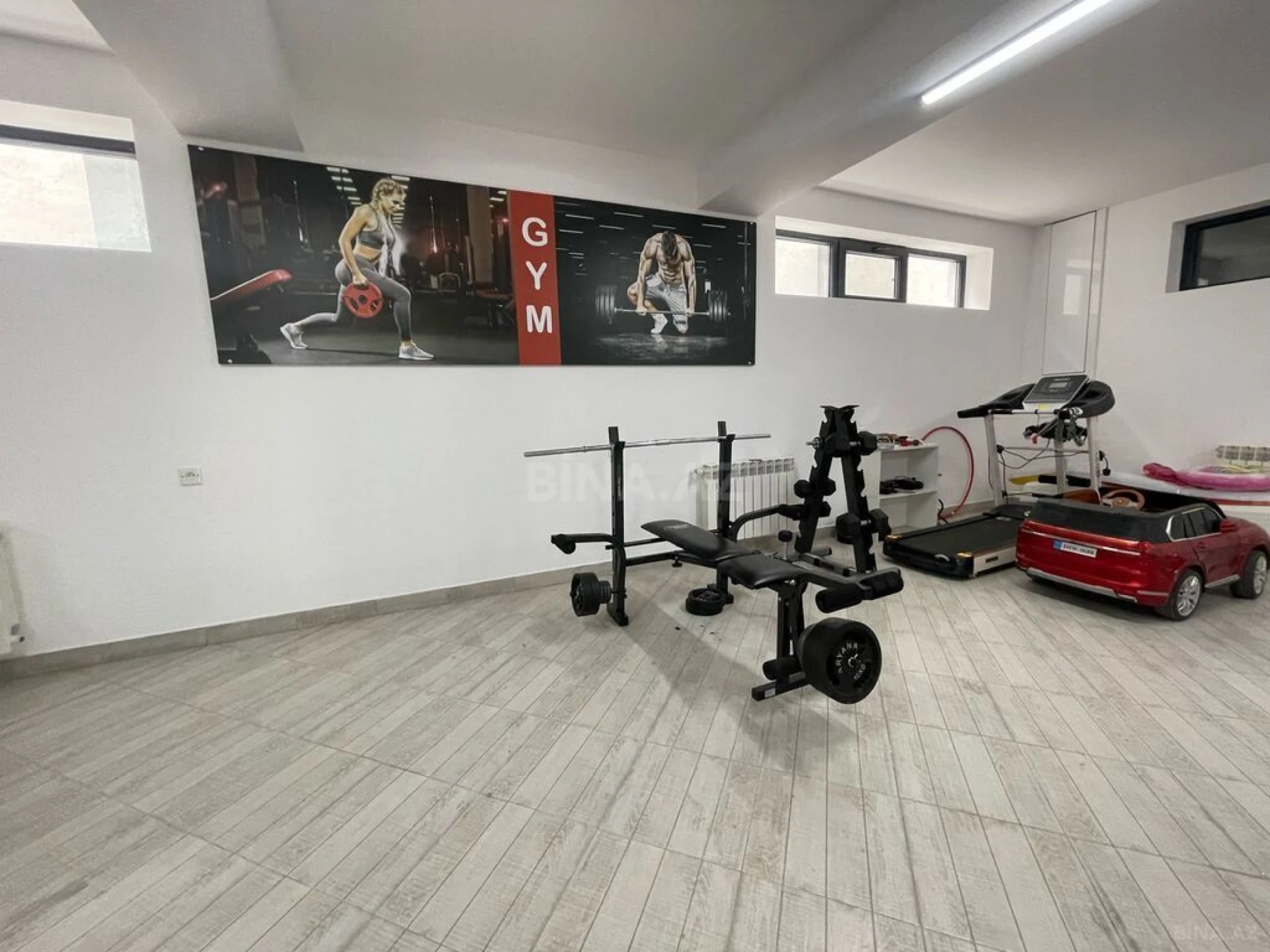 Satılır 5 otaqlı həyət evi 410 m²