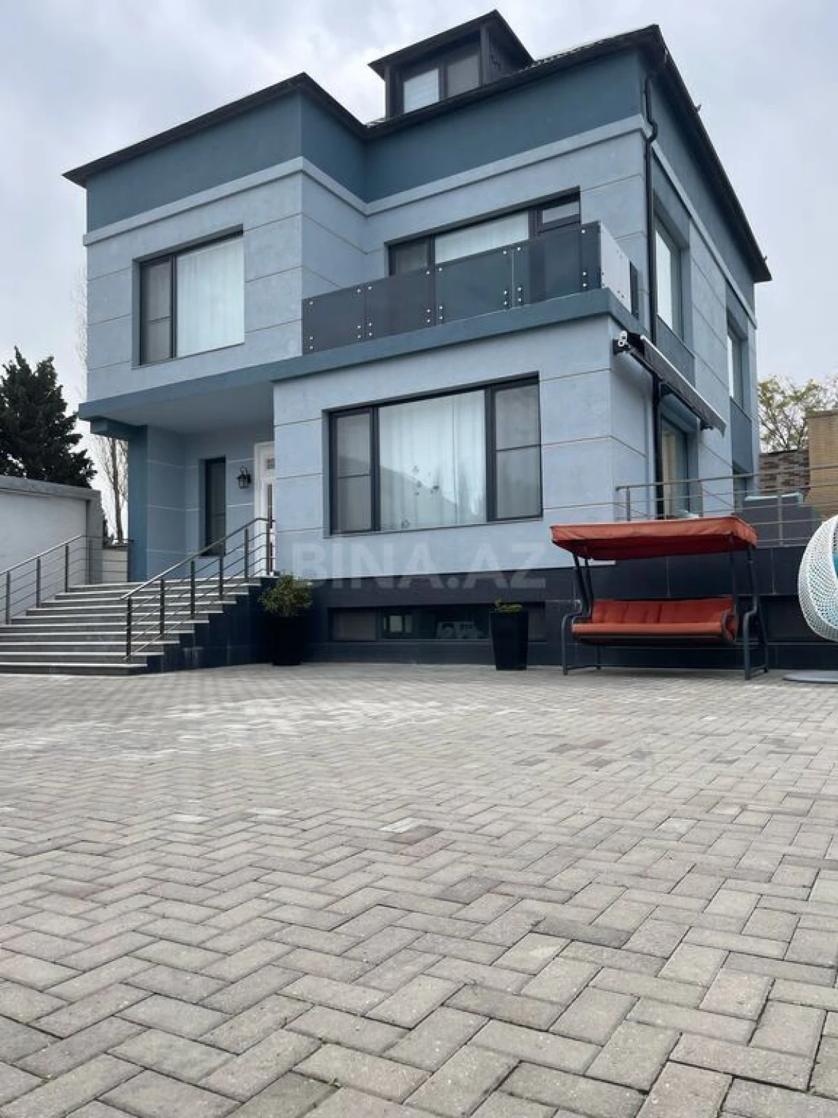 Satılır 5 otaqlı həyət evi 410 m²