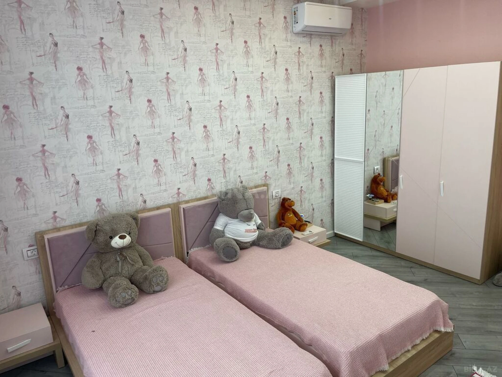 Satılır 5 otaqlı həyət evi 410 m²