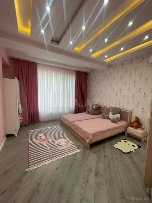 Satılır 5 otaqlı həyət evi 410 m²