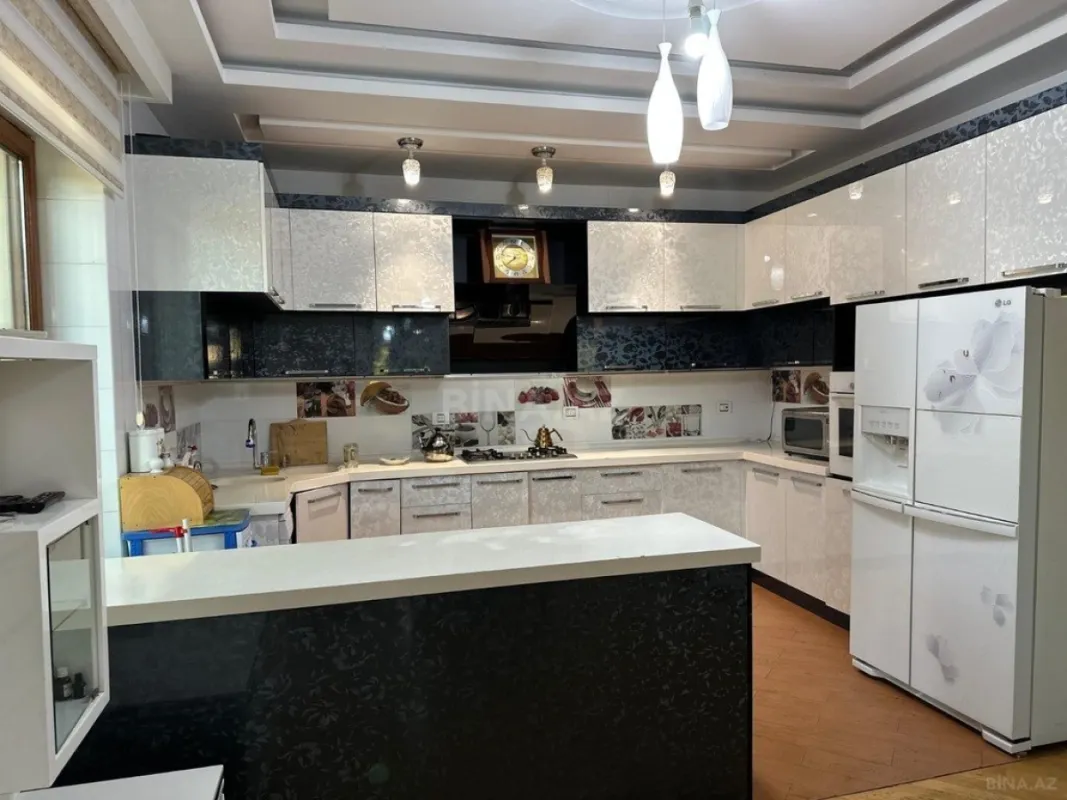 Kirayə verilir 6 otaqlı həyət evi 400 m²