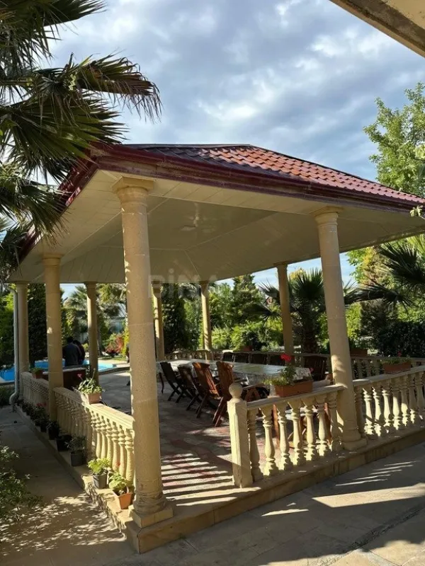 Kirayə verilir 6 otaqlı həyət evi 400 m²