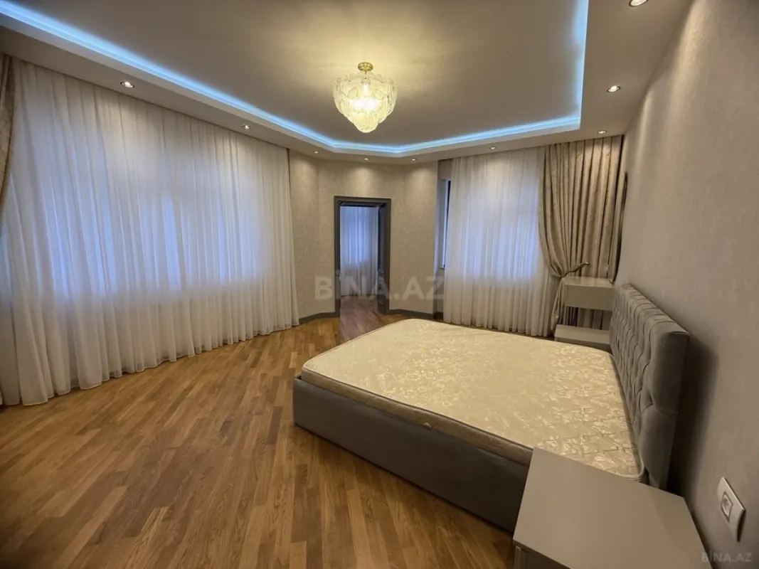 Kirayə verilir 3 otaqlı mənzil 150 m²