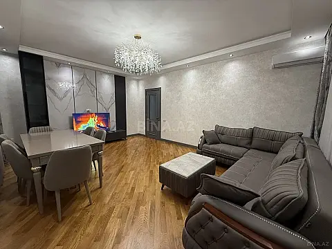 Kirayə verilir 3 otaqlı mənzil 150 m²
