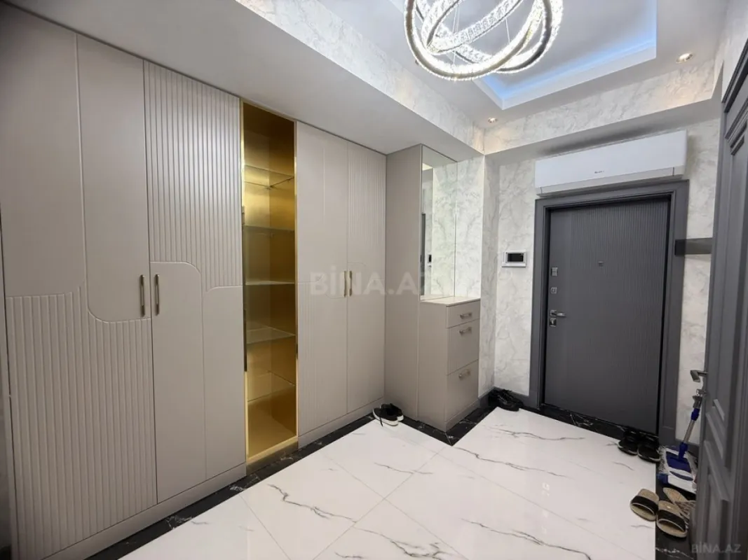 Kirayə verilir 3 otaqlı mənzil 150 m²